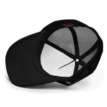 Load image into Gallery viewer, St. Simons Hunting Trucker